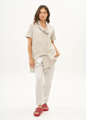 Short sleeve top with stone collar and buttons
