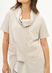 Short sleeve top with stone collar and buttons