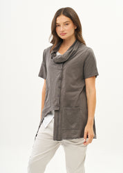 Dark gray short-sleeved collar and button-down top