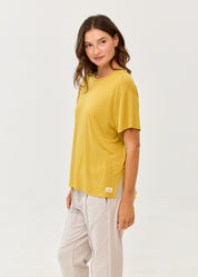 Mustard short sleeve straight t-shirt with side slits