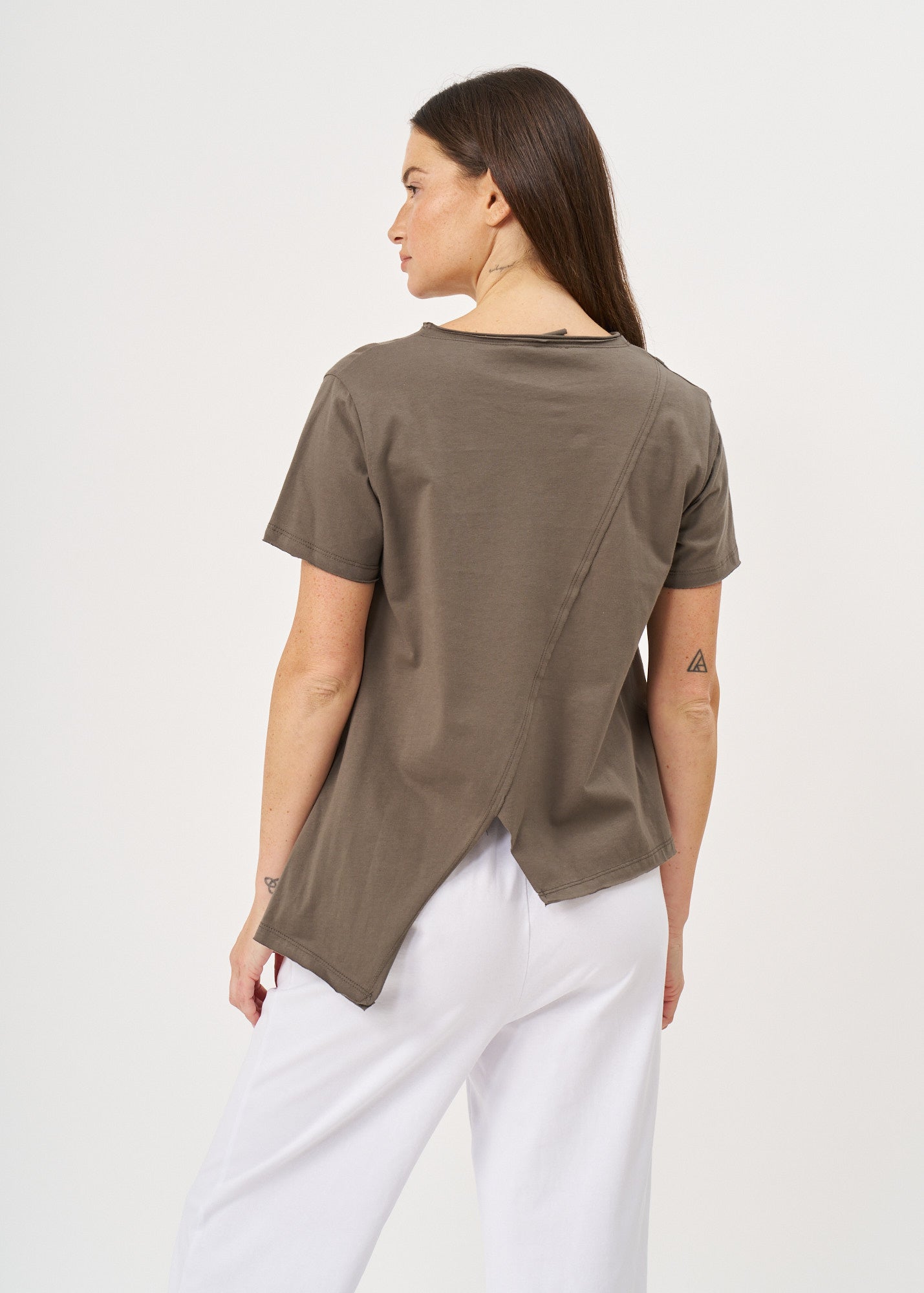 Dark gray diagonal cut asymmetric length T-shirt