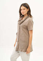 Short sleeve top with collar and buttons, brown