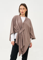 Cape with diagonal closure, gray