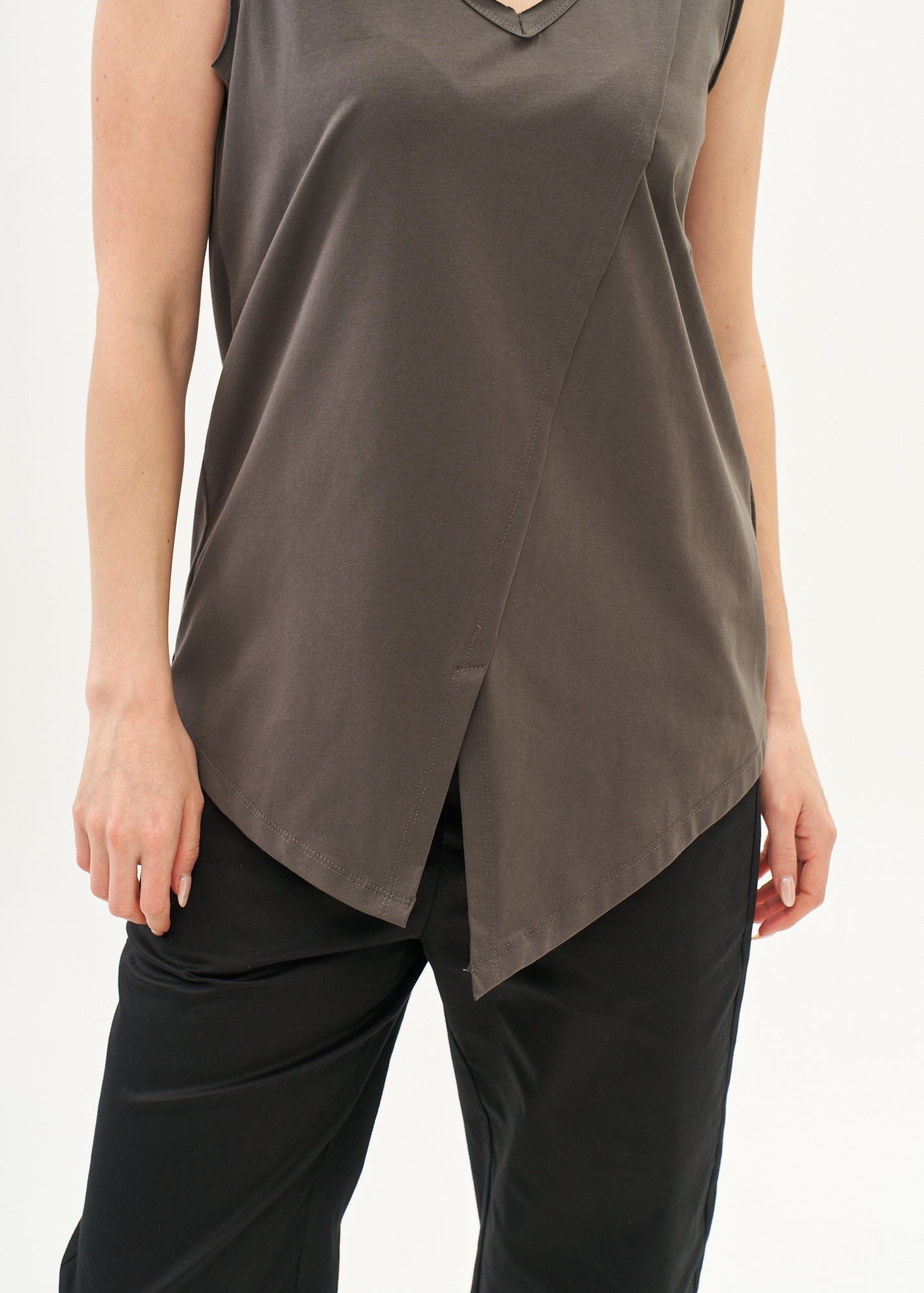 V-neck tank top with diagonal stitching and gray flares