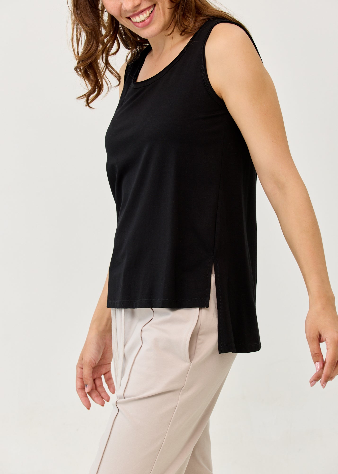 Basic tank top, straight hem, black