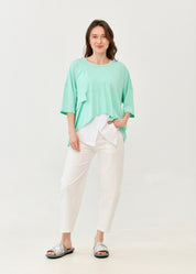 Green-graded short-sleeved shirt