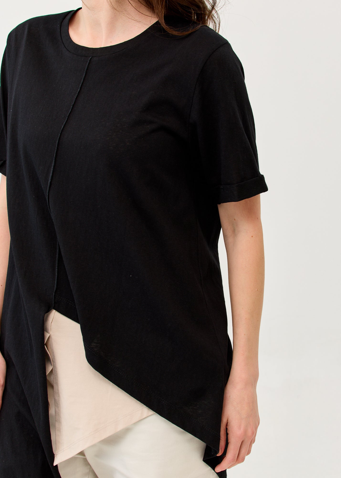 Black short-sleeve tunic, shorter front