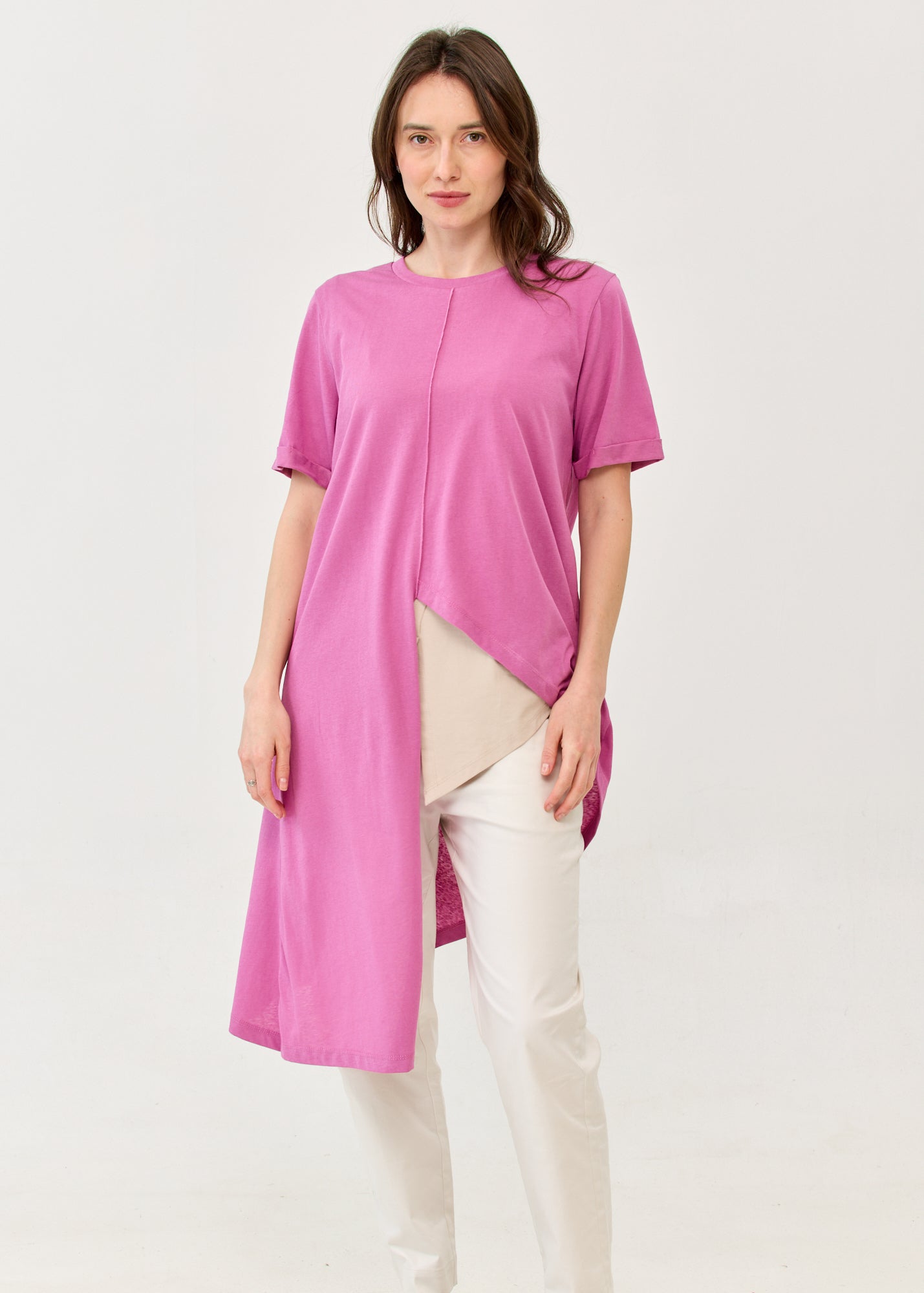 Short-sleeved tunic, shorter at the front, purple