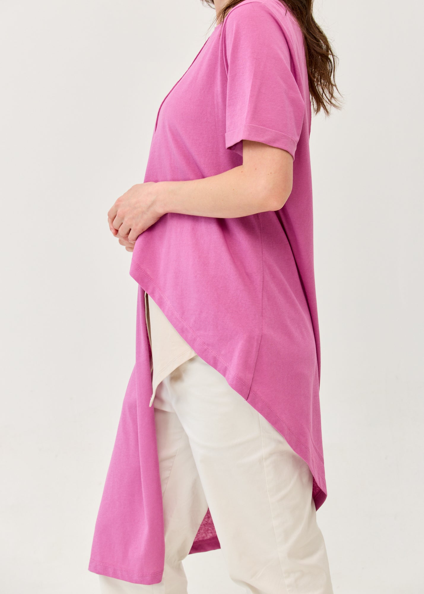 Short-sleeved tunic, shorter at the front, purple