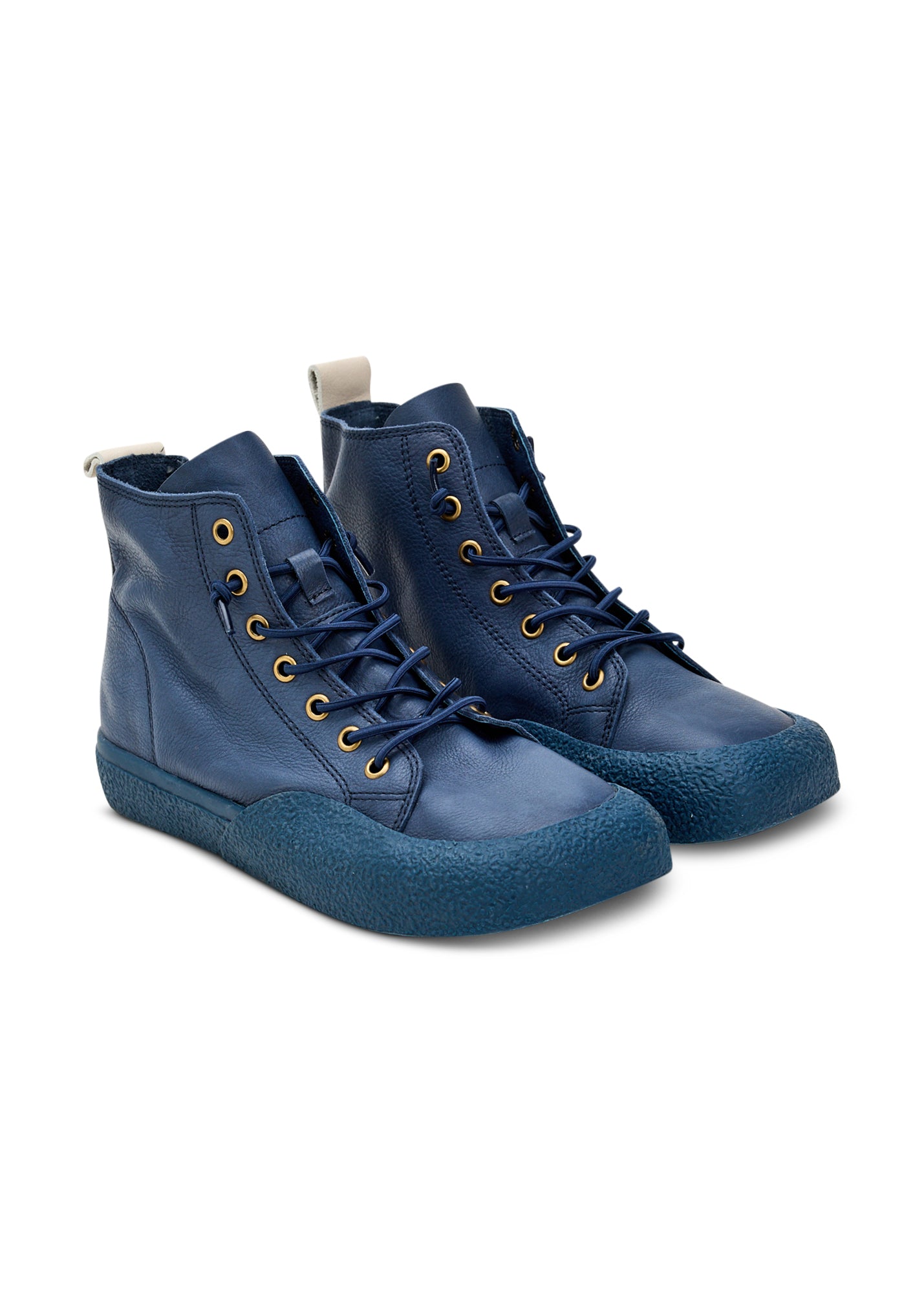 High-top leather shoes with laces in a blue color combination