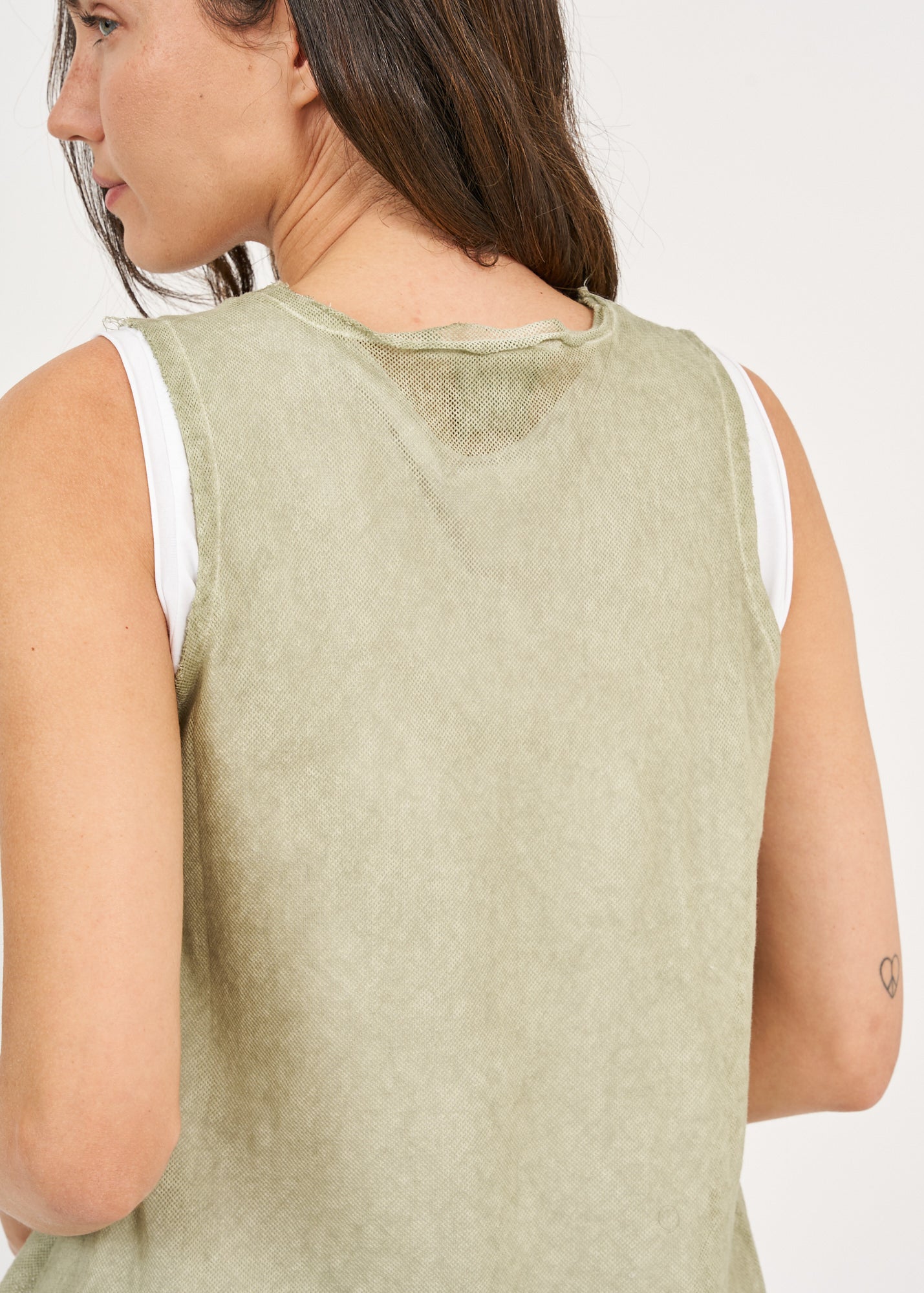 Wash mesh tank top with green tip extension Wash