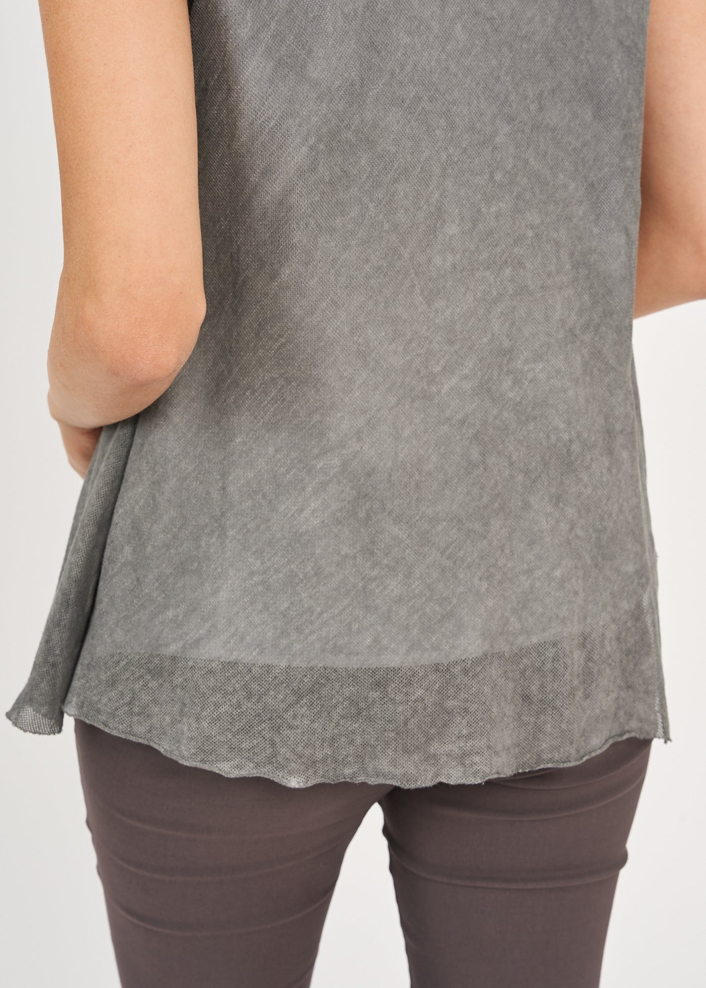 Wash mesh tank top with dark gray peak detail Wash