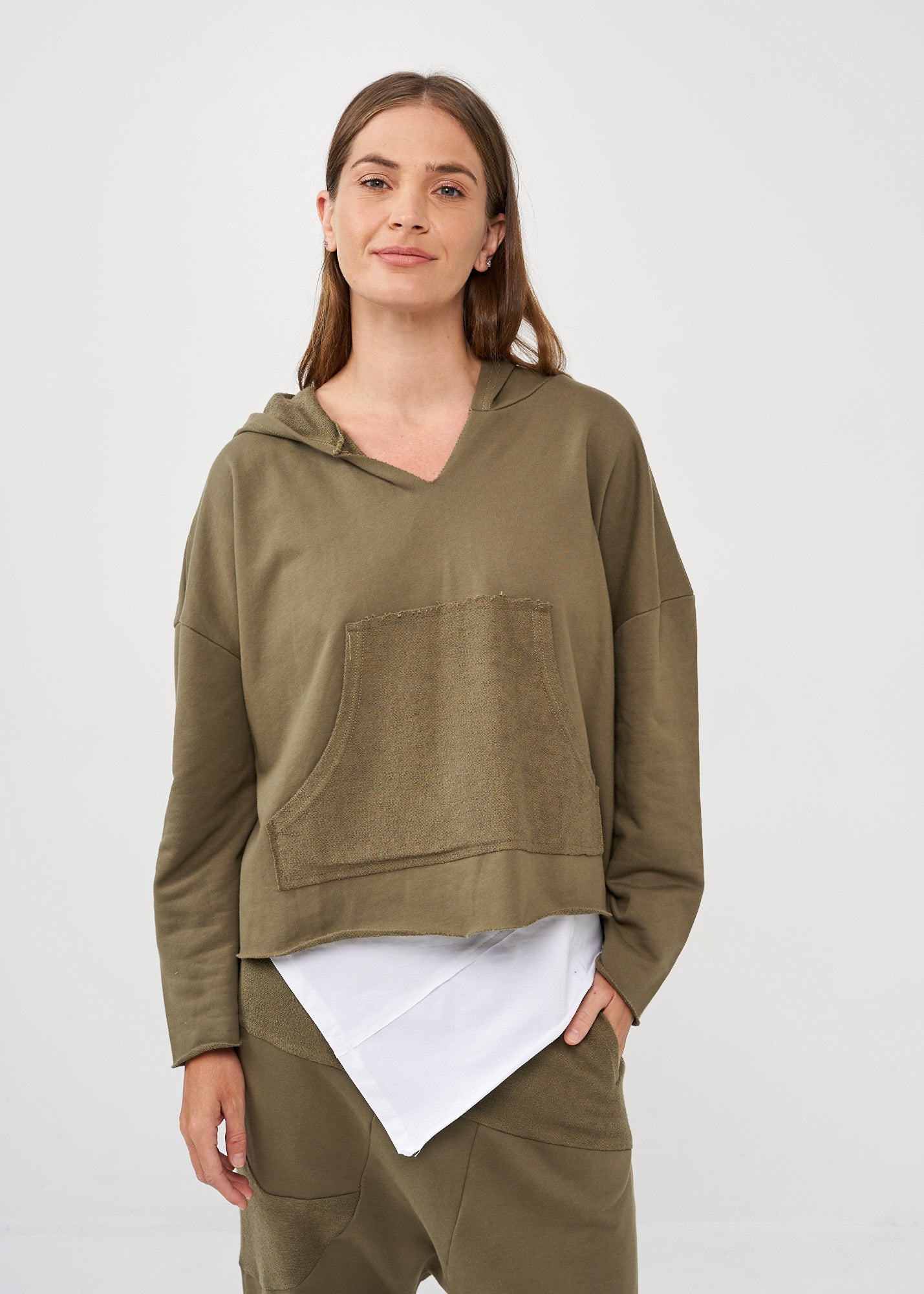 Oversized sweatshirt with hood and large pocket, dark green