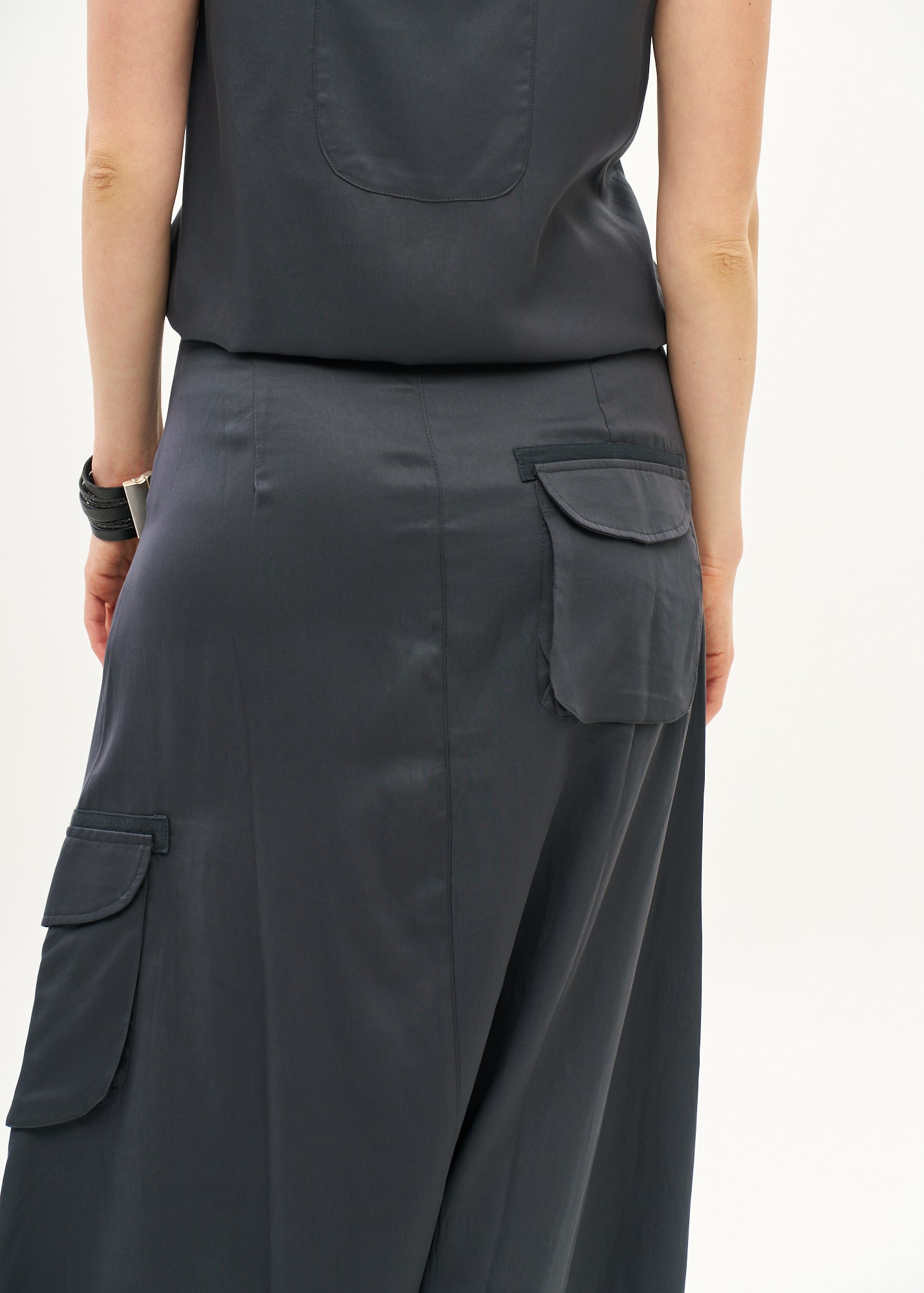 Skort with dark gray ribbon detail