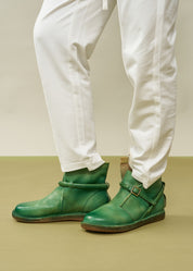 Green buckle closure leather comfort shoes