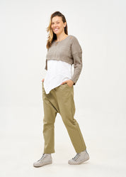 Asymmetrical knit with gray primaries