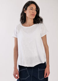 T-shirt with a white triangle ending - 00