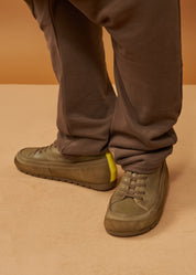 Women's soft leather shoes with brown rubber laces