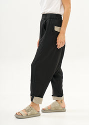 Pants with a color-block cuff in black