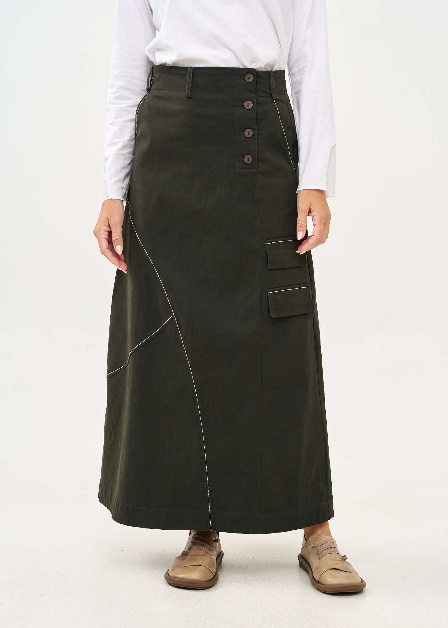 Asymmetrical cut skirt with prominent stitching in gray