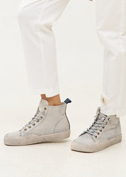 High-top leather shoes with laces in stone color combination