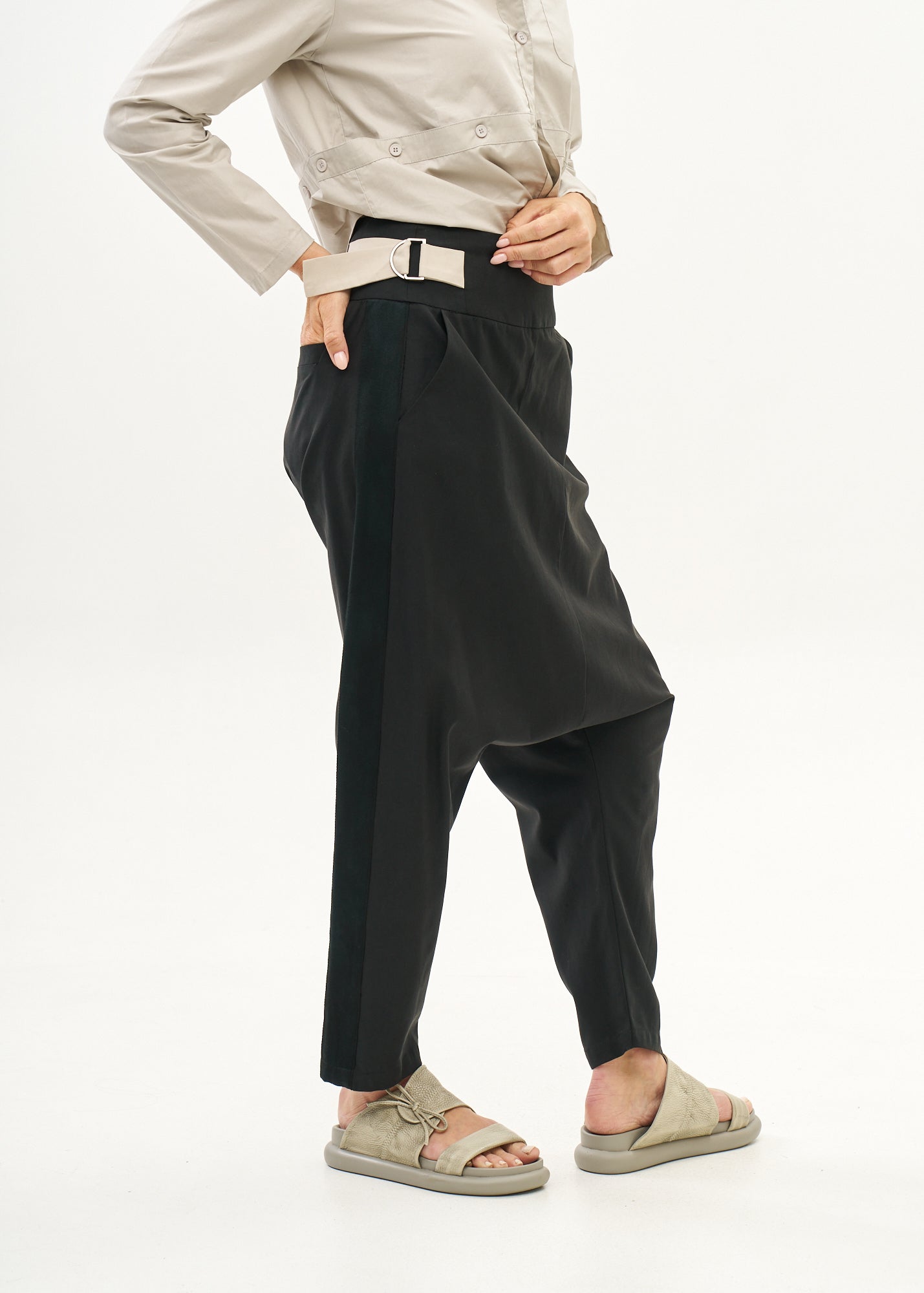 Two-buckle trousers with black ribbon trim
