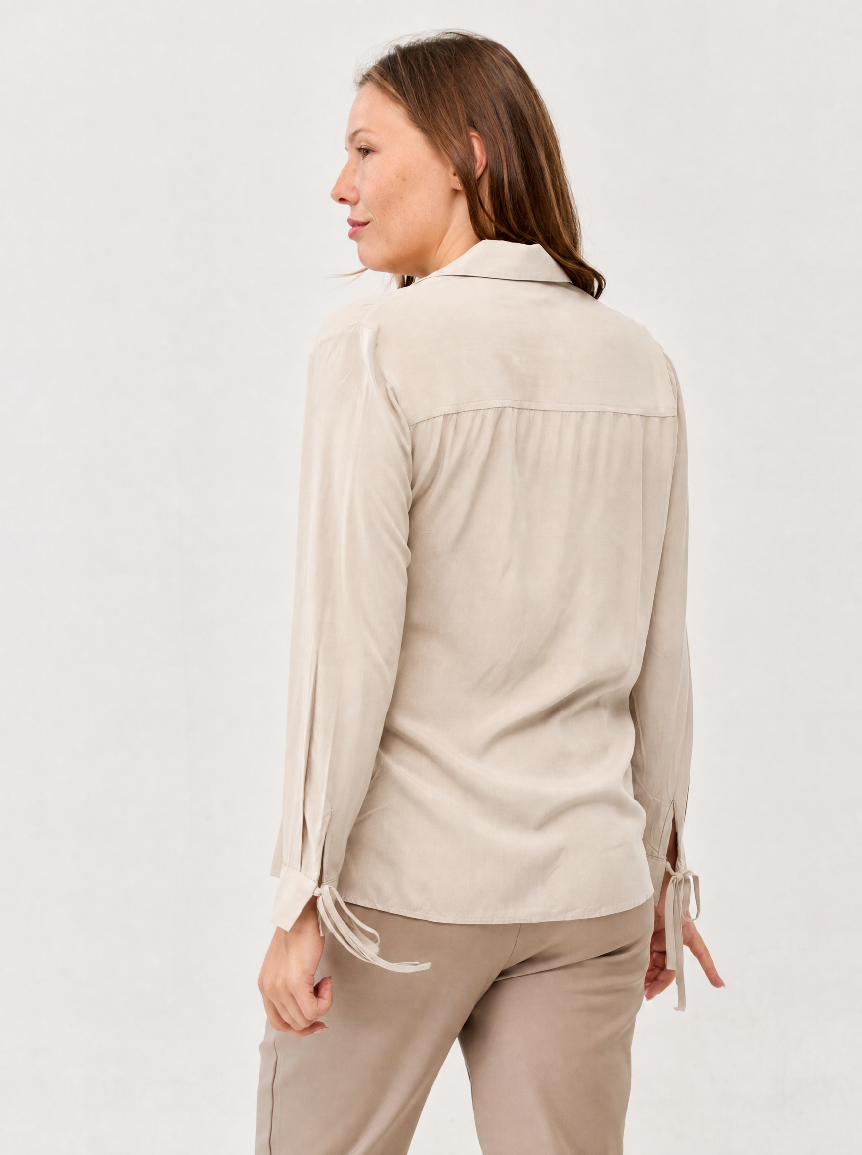 hf_20260818_095646_4d0517d3-c3bf-4e1f-b432-8afbdecab5d0.png