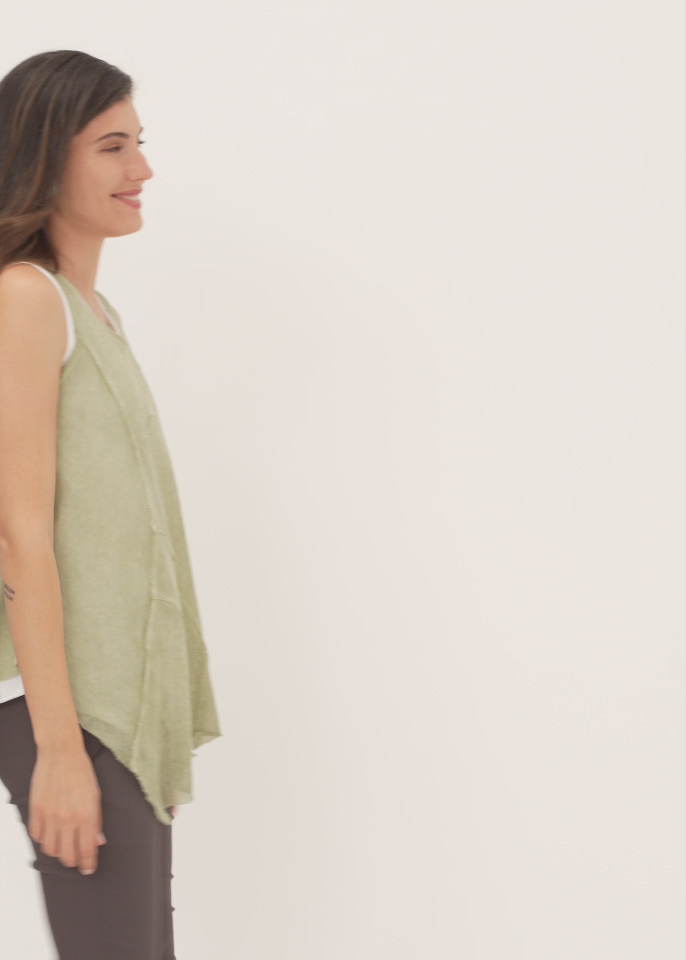 Wash mesh tank top with green tip extension Wash
