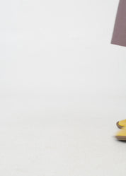 Asymmetric cigar leather comfort shoes with brown rubber laces