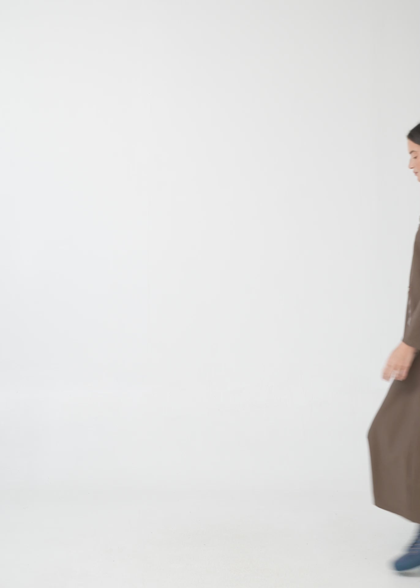 Long sleeve dress with hat and brown zipper
