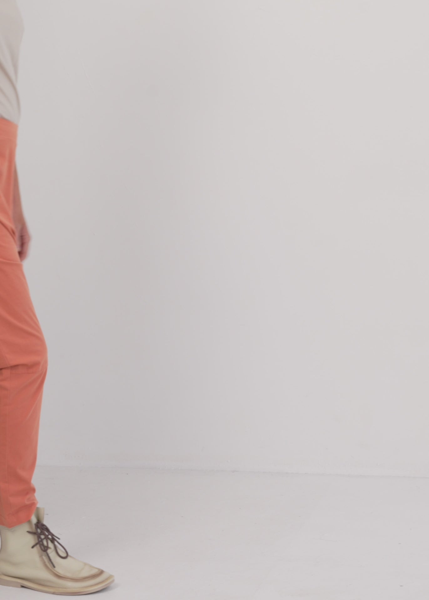 Brown long pants with back pockets