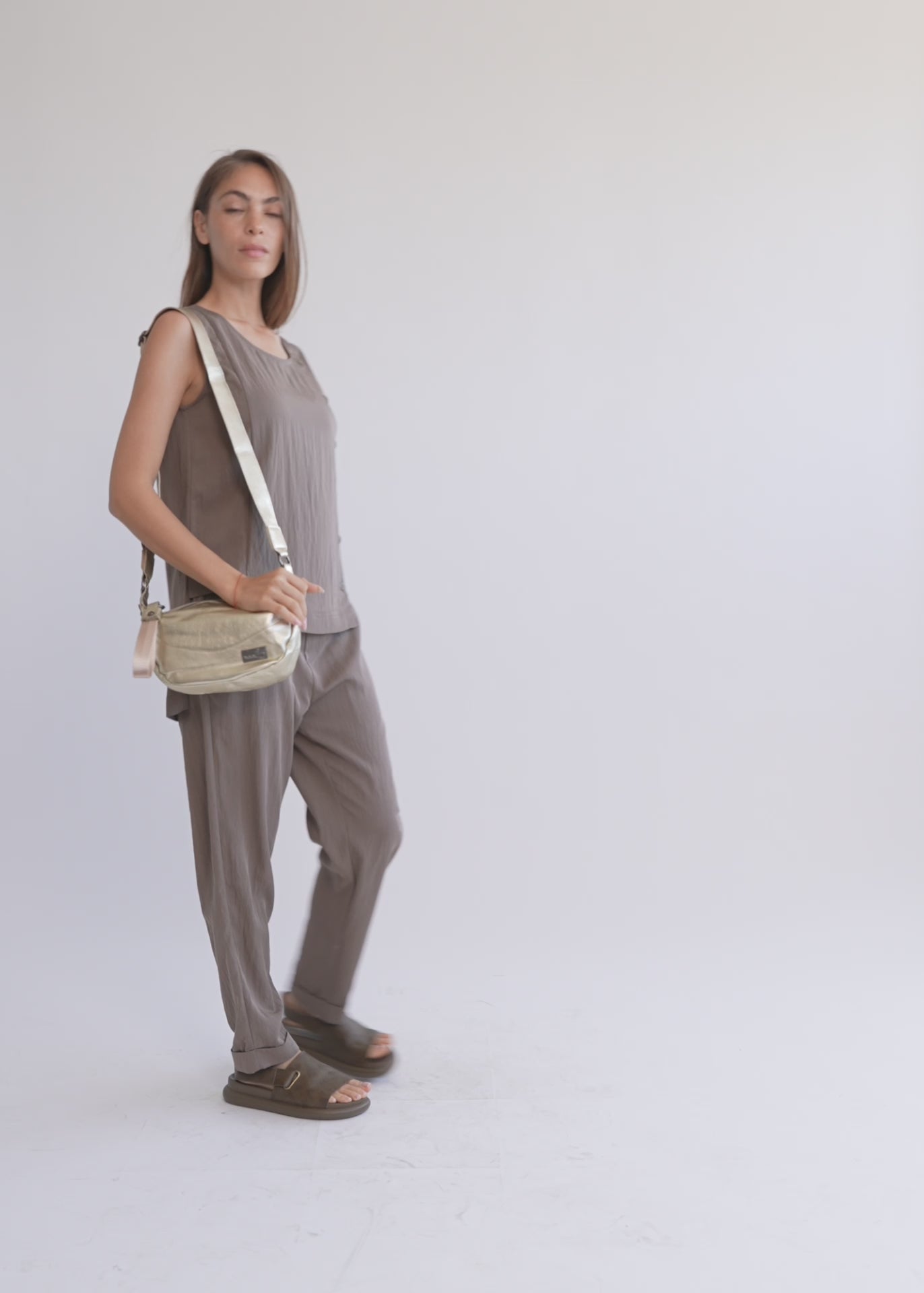 Brown graduated tank top with buttons