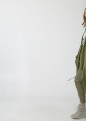 Long sleeveless top with light gray drawstring