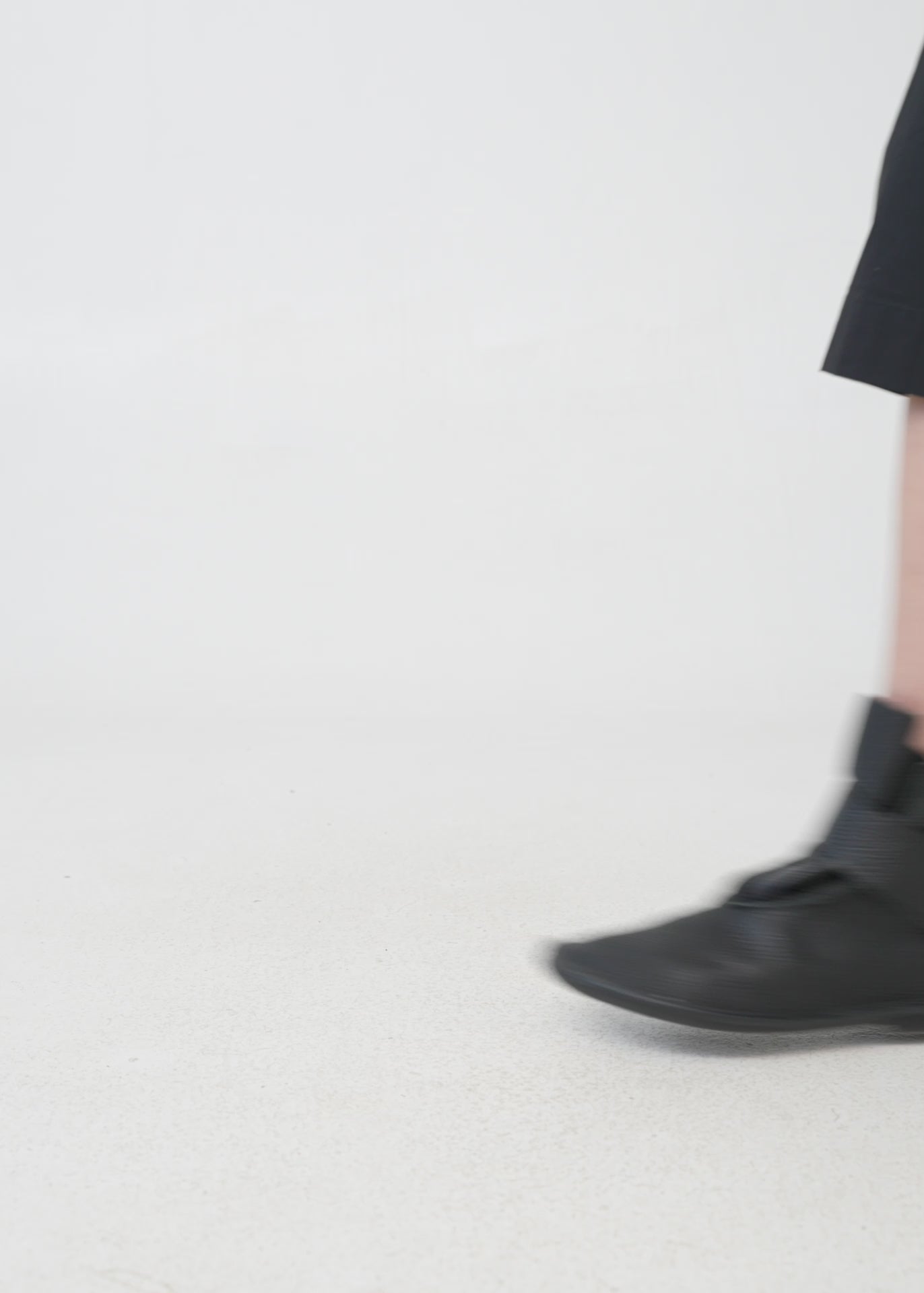 Soft leather boots with gray scotch closure