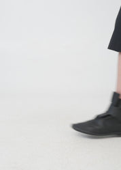 Soft leather boots with gray scotch closure