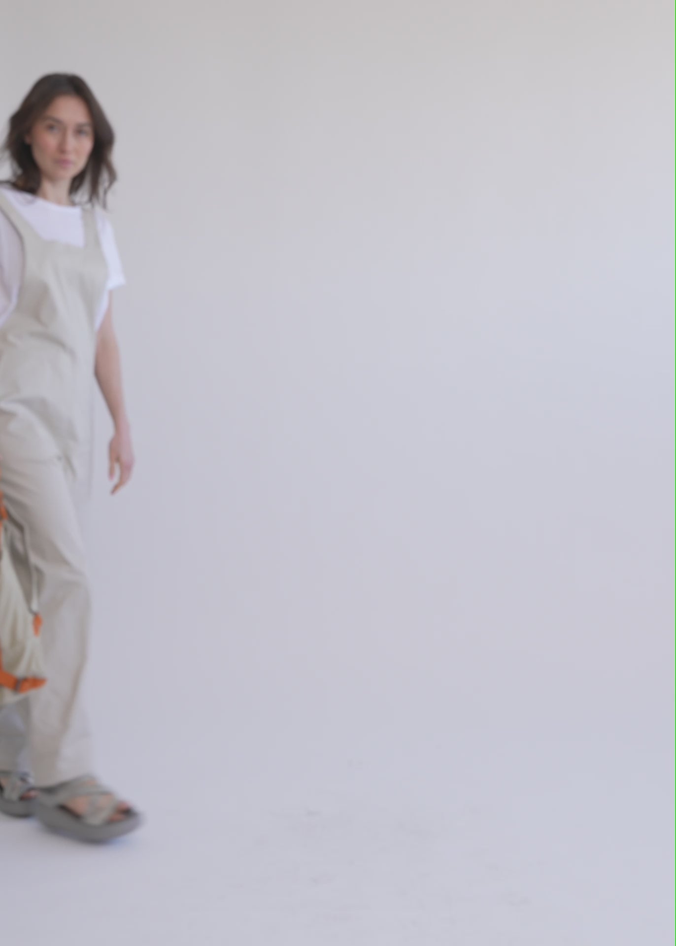 Suspender jumpsuit with brown ribbon