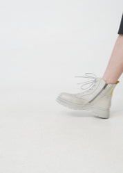 Washed gray leather boots with laces and zipper