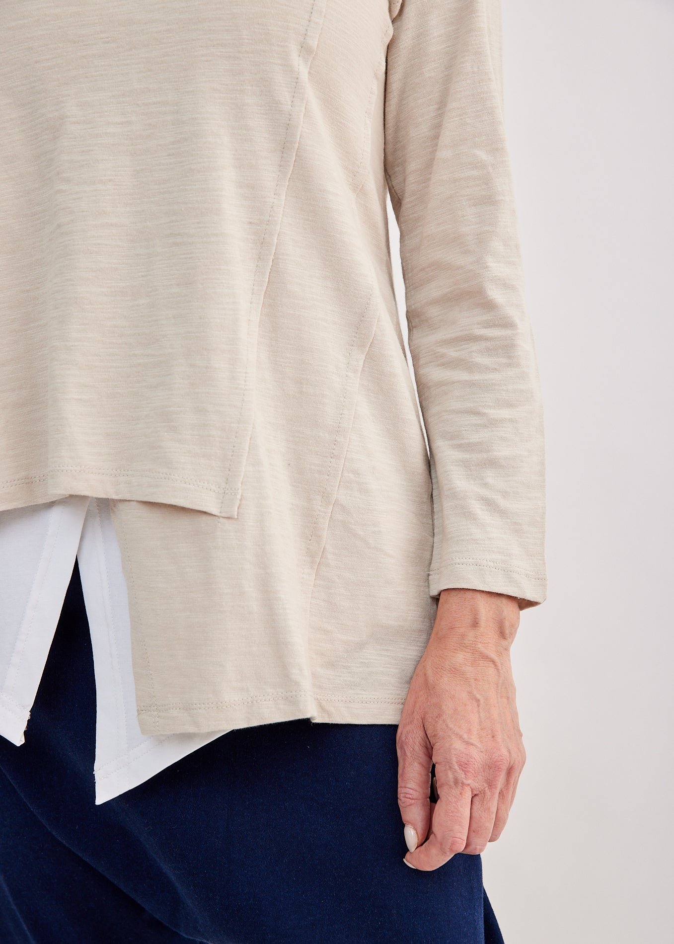 Long sleeve shirt diagonal asymmetrical stone collar 