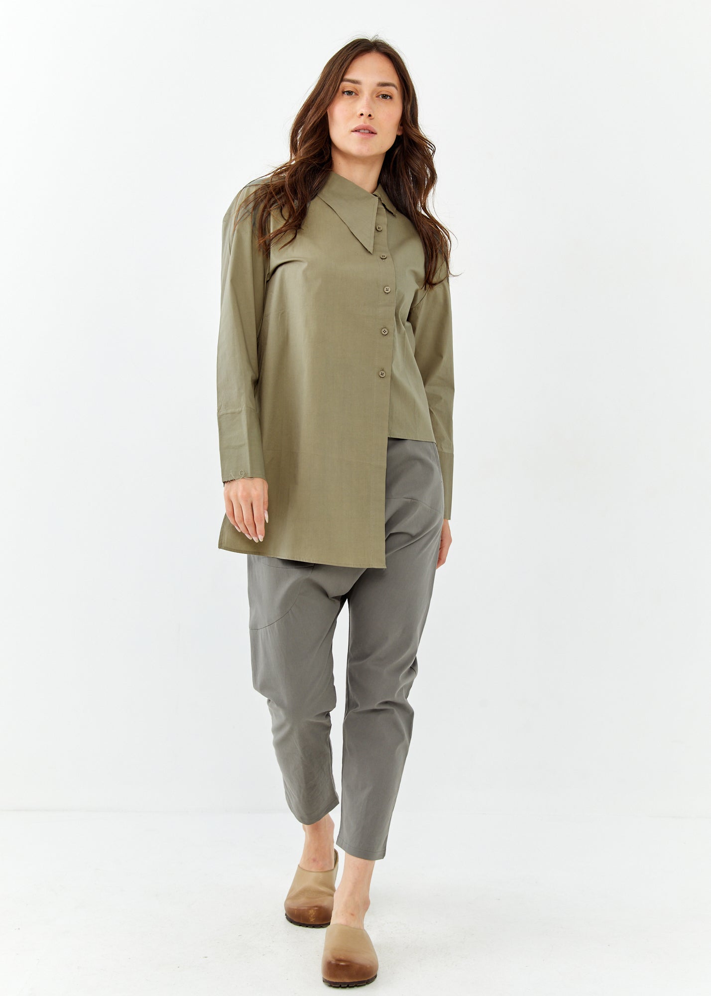 Green side collar long sleeve button down shirt